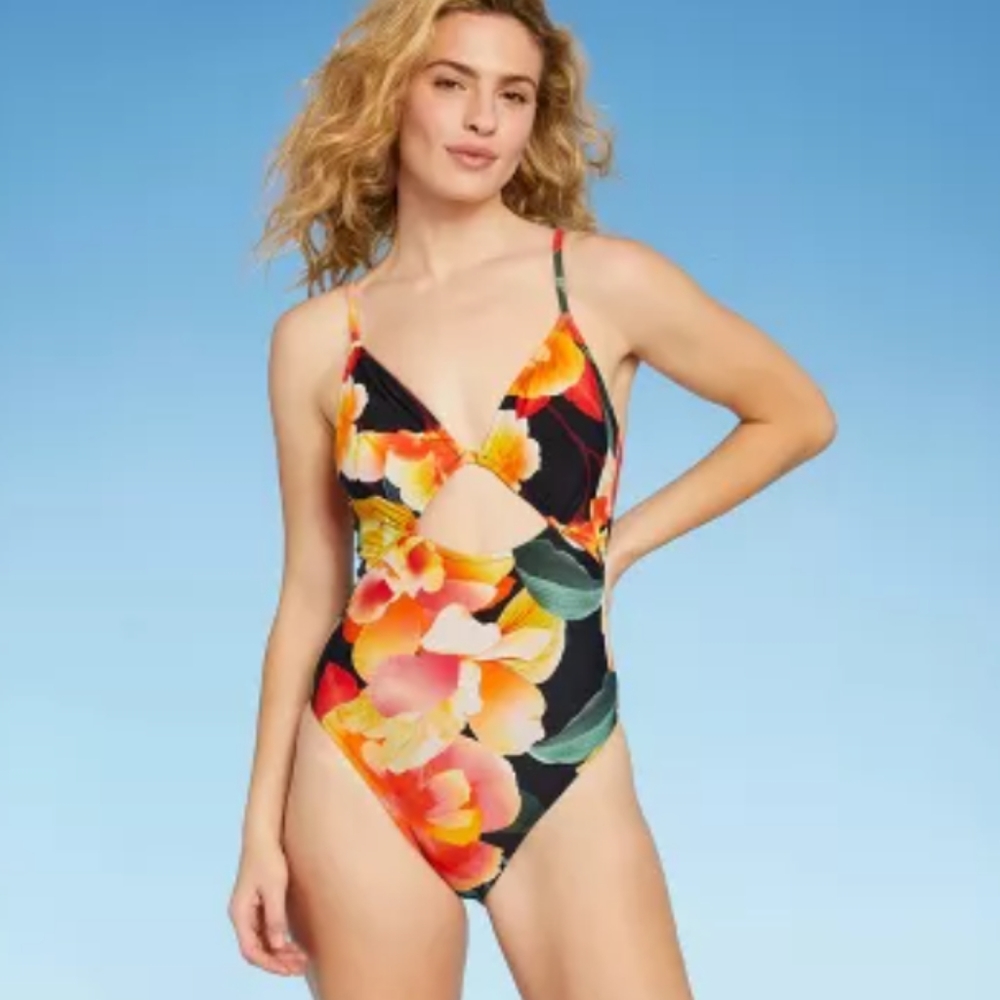 NWOT woman's "Shade & Shore" Front Keyhole Tie Back One Piece Swimsuit 